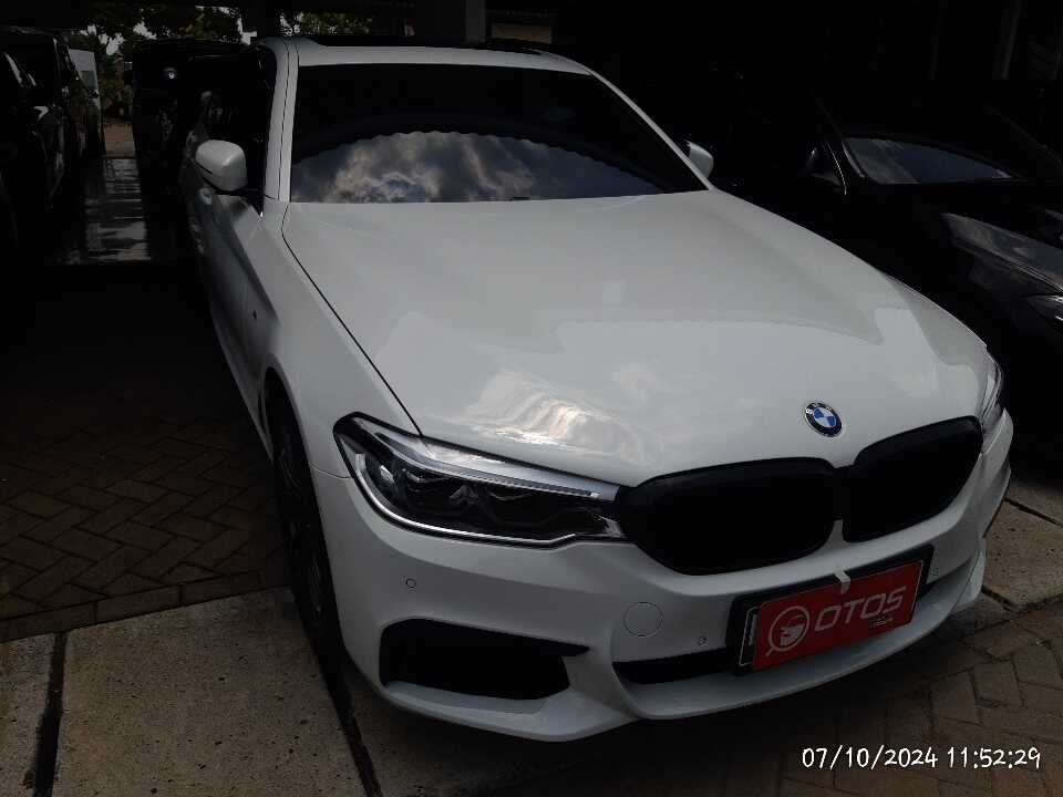 2019 BMW 530i 2.0 Luxury - Foto 1 dari 6