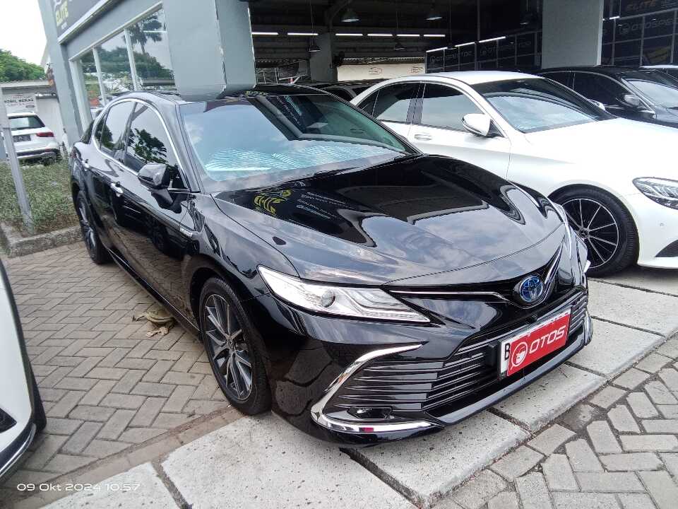 2023 Toyota Camry Hybrid 2.5 - Foto 1 dari 6