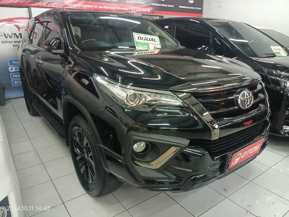 2020 Toyota Fortuner 2.4 4X2 VRZ - Foto 1 dari 6