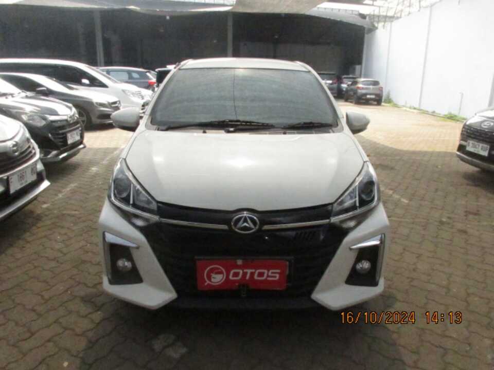 Foto Mobil Bekas Tampak Depan Daihatsu Ayla 1.2 R tahun 2020