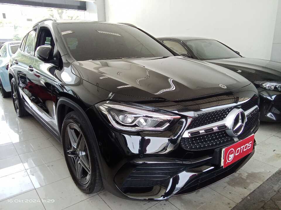 2022 Mercedes-Benz GLA200 1.3 - Foto 1 dari 6
