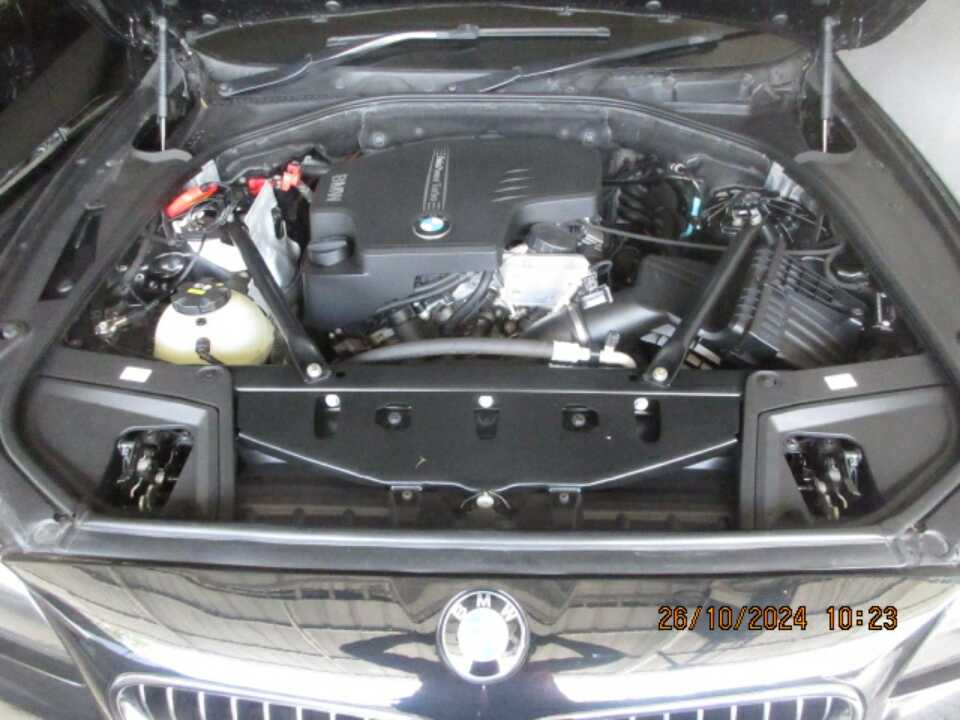 Foto Mobil Bekas Mesin BMW 528i 2.0 tahun 2016