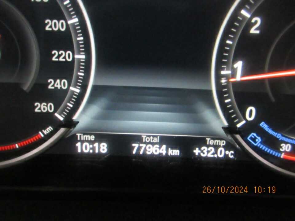 Foto Mobil Bekas Odometer BMW 528i 2.0 tahun 2016