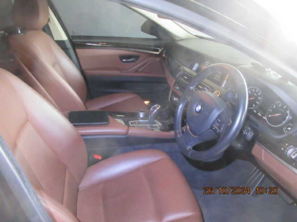 Foto Mobil Bekas Kabin Depan BMW 528i 2.0 tahun 2016