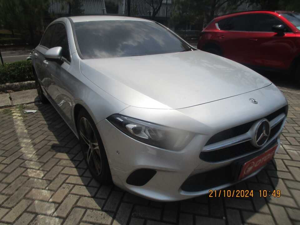 2019 Mercedes-Benz A200 1.3 - Foto 1 dari 6