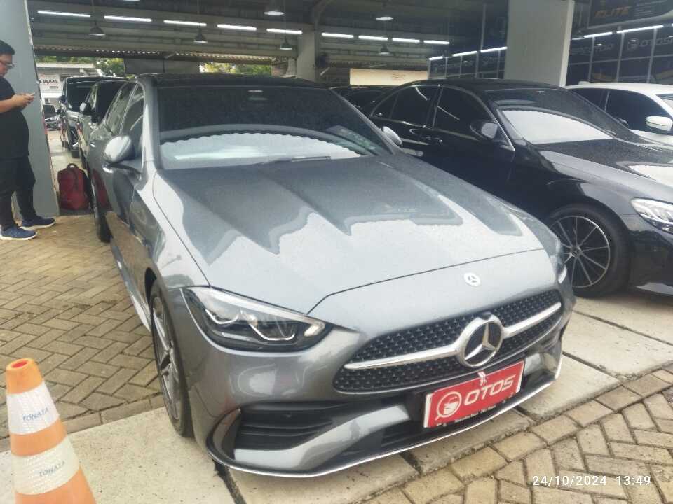 2022 Mercedes-Benz C300 2.0 - Foto 1 dari 6