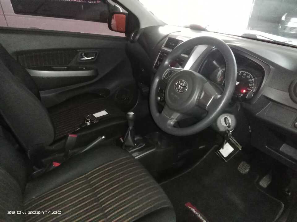 Foto Mobil Bekas Kabin Depan Toyota Agya 1.2 G tahun 2018
