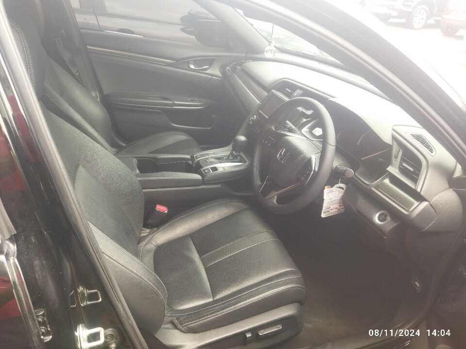 Foto Mobil Bekas Kabin Depan Honda Civic 1.5 E tahun 2019