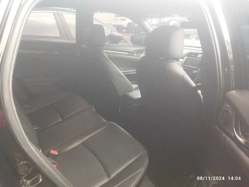Foto Mobil Bekas Kabin Belakang Honda Civic 1.5 E tahun 2019