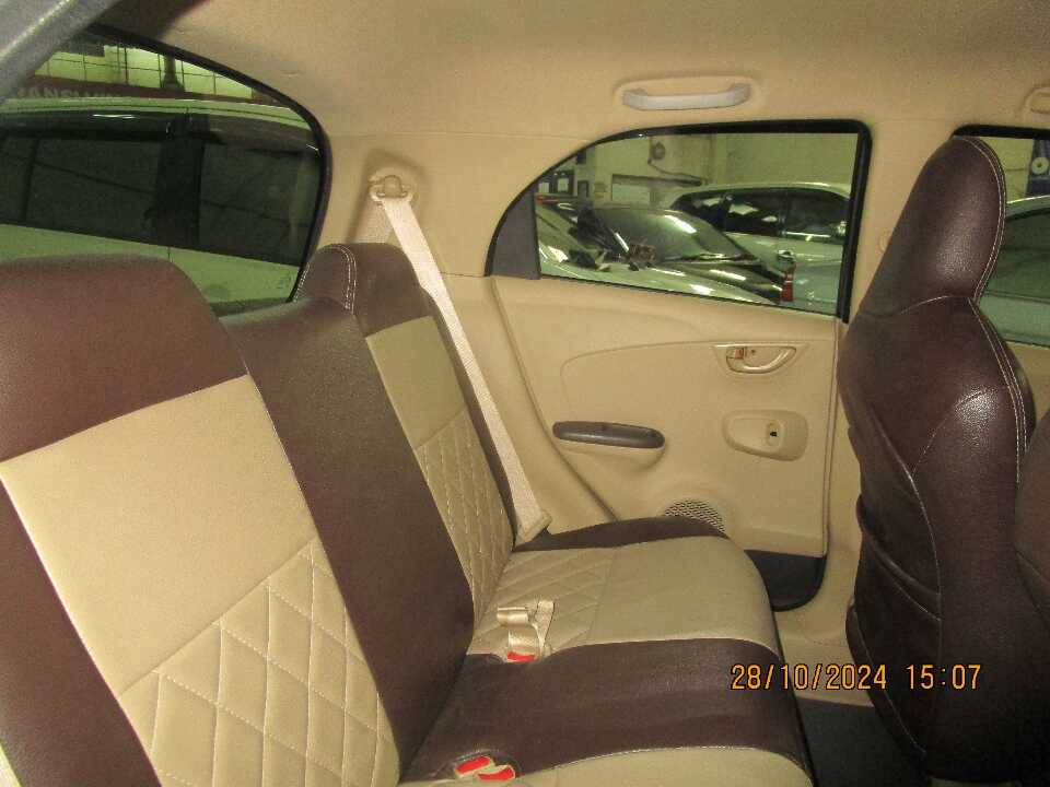 Foto Mobil Bekas Kabin Belakang Honda Brio 1.2 Satya E tahun 2015
