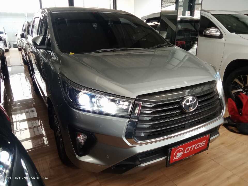 2022 Toyota Kijang Innova 2.4 V - Foto 1 dari 6