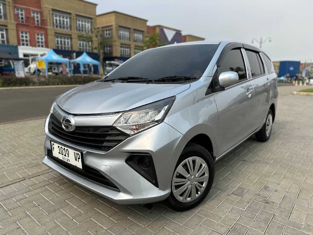 2023 Daihatsu Sigra 1.0 M - Foto 1 dari 10