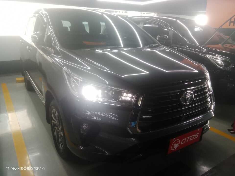 2021 Toyota Kijang Innova 2.4 V - Foto 1 dari 6