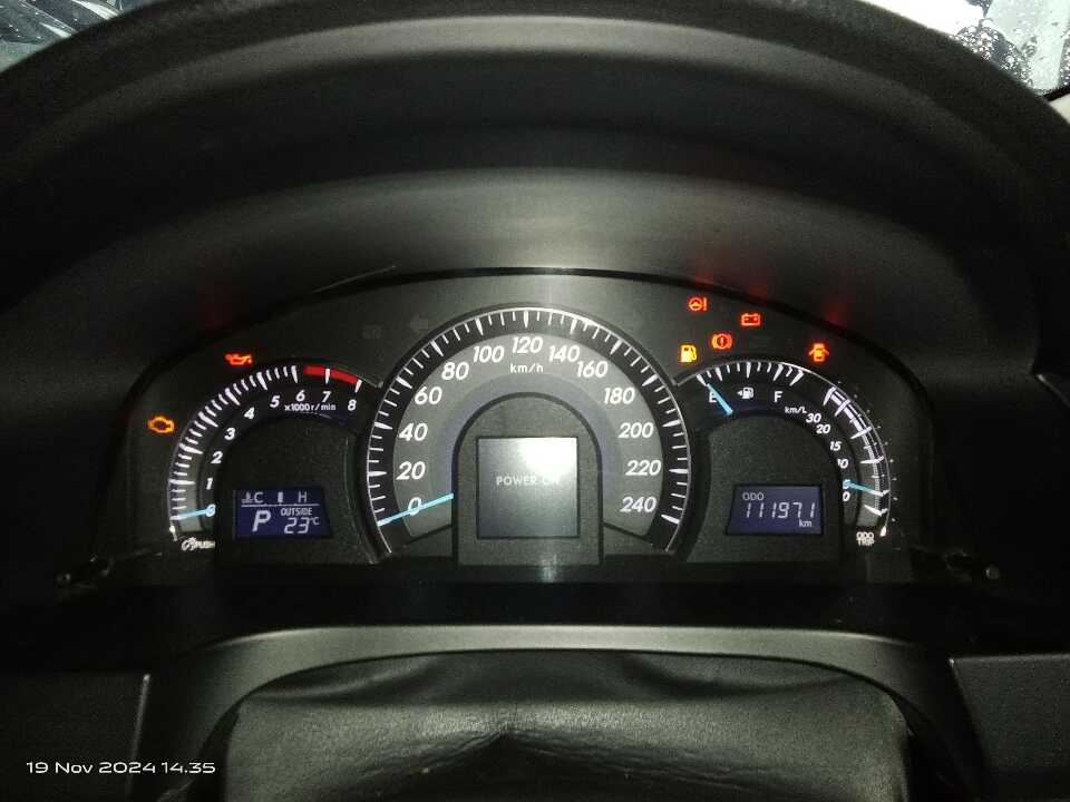 Foto Mobil Bekas Odometer Toyota Camry 2.5 V tahun 2013