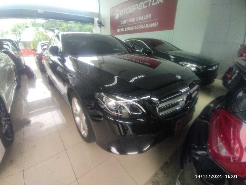2017 Mercedes-Benz E250 2.0 - Foto 1 dari 6