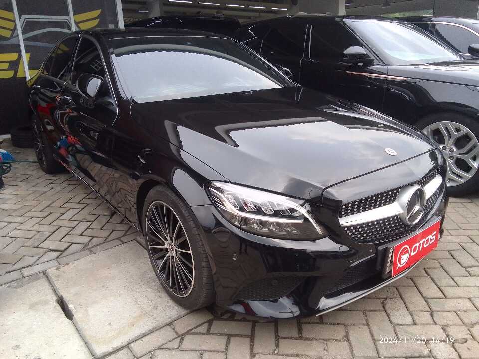 2019 Mercedes-Benz C200 2.0 - Foto 1 dari 6