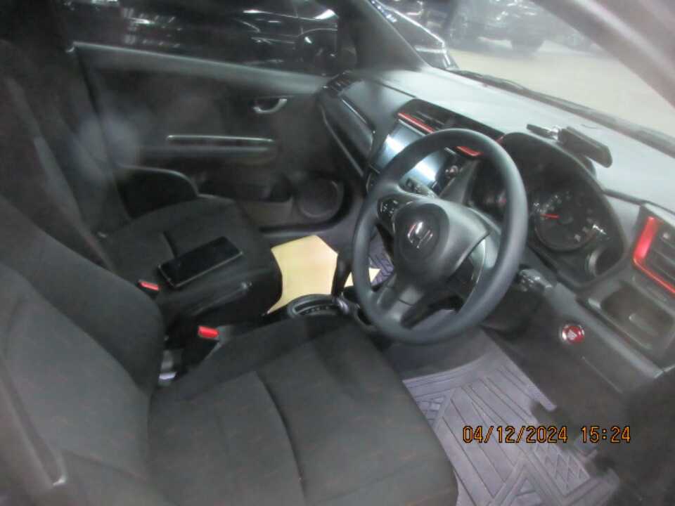 Foto Mobil Bekas Kabin Depan Honda Brio 1.2 RS tahun 2023