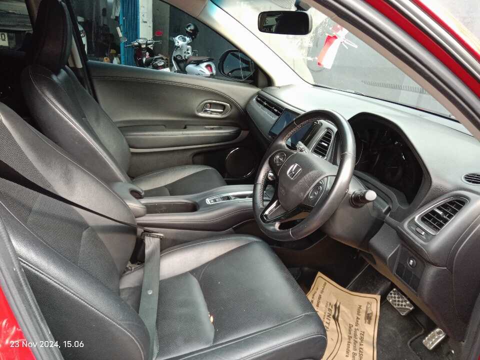 Foto Mobil Bekas Kabin Depan Honda HR-V 1.5 E Special Edition tahun 2019