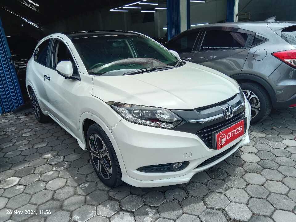 2016 Honda HR-V 1.8 RS - Foto 1 dari 6