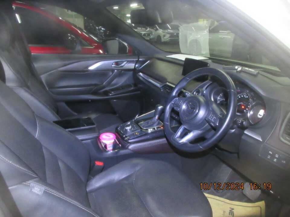 Foto Mobil Bekas Kabin Depan Mazda CX-9 2.5 tahun 2019
