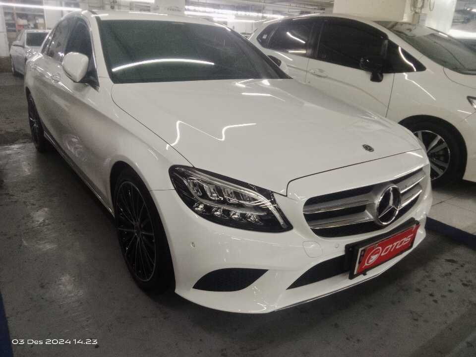 2019 Mercedes-Benz C200 1.5 - Foto 1 dari 6