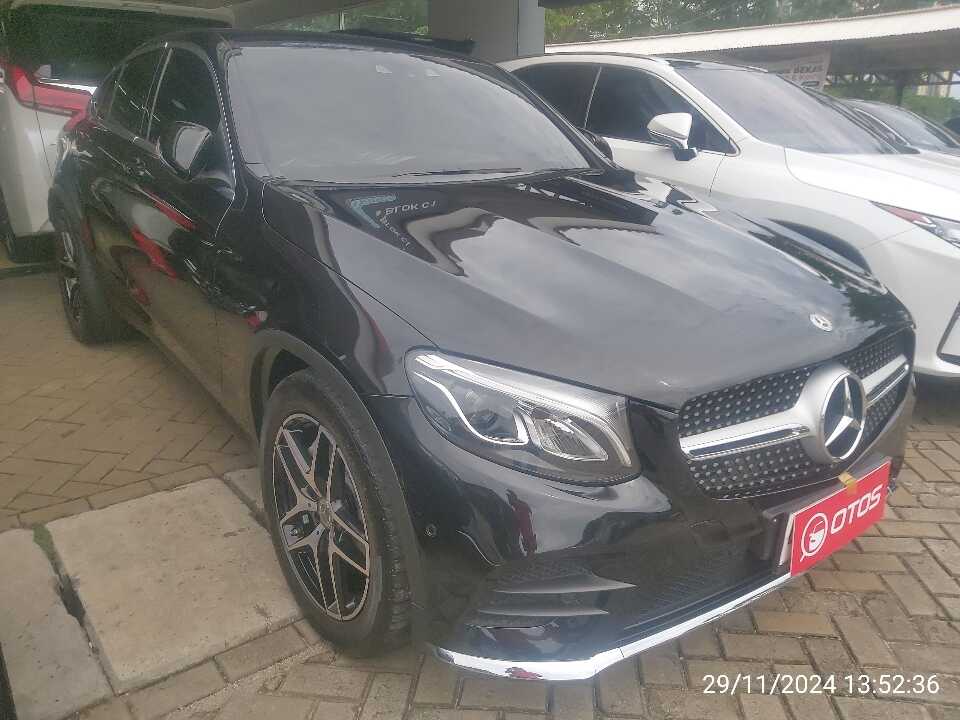 2019 Mercedes-Benz GLC300 2.0 - Foto 1 dari 6