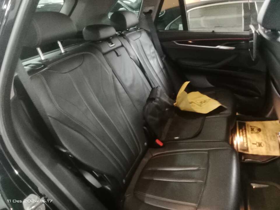 Foto Mobil Bekas Kabin Belakang BMW X5 3.0 Xdrive35i Xline tahun 2017