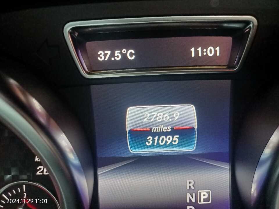 Foto Mobil Bekas Odometer Mercedes-Benz GLE400 3.0 AMG 4MATIC tahun 2016
