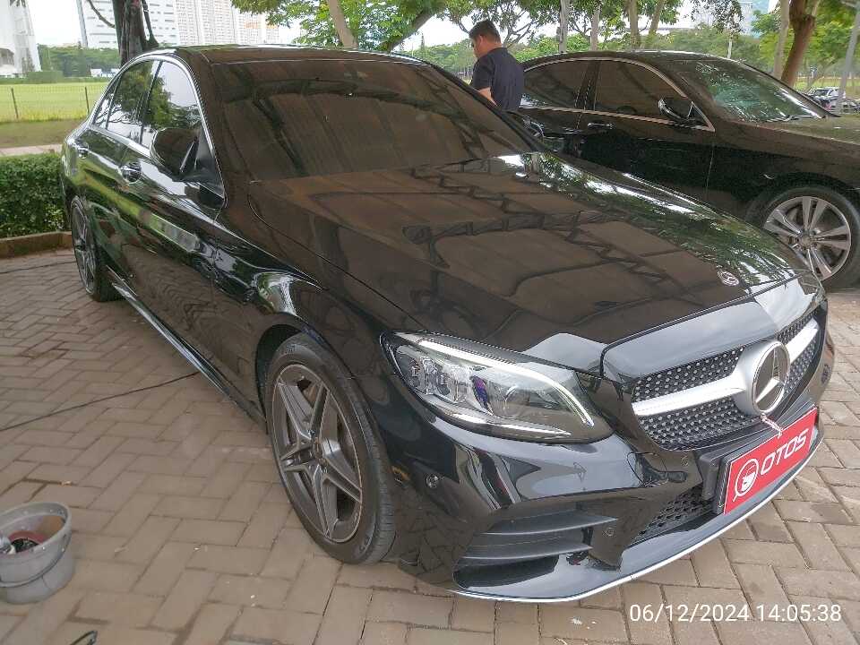 2019 Mercedes-Benz C300 2.0 - Foto 1 dari 6