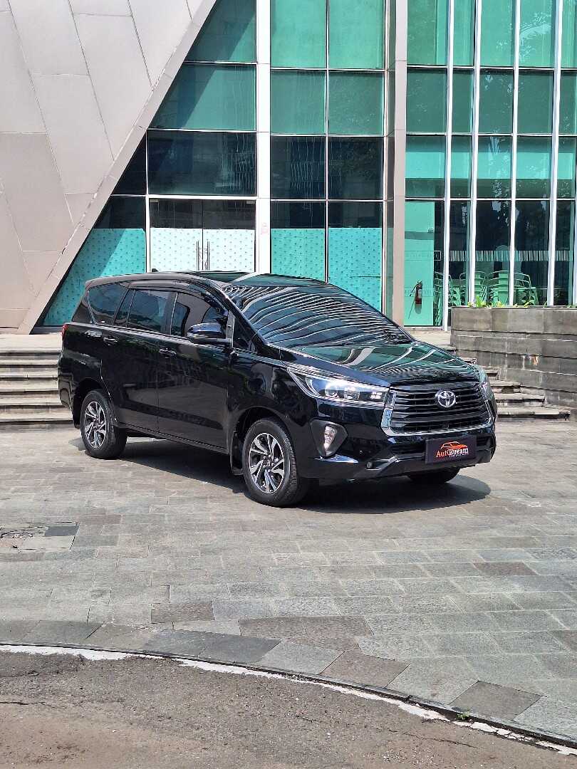 2022 Toyota Kijang Innova 2.4 V - Foto 1 dari 9