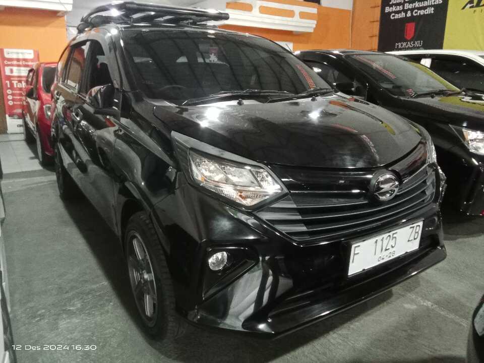 2023 Daihatsu Sigra 1.2 R - Foto 1 dari 6