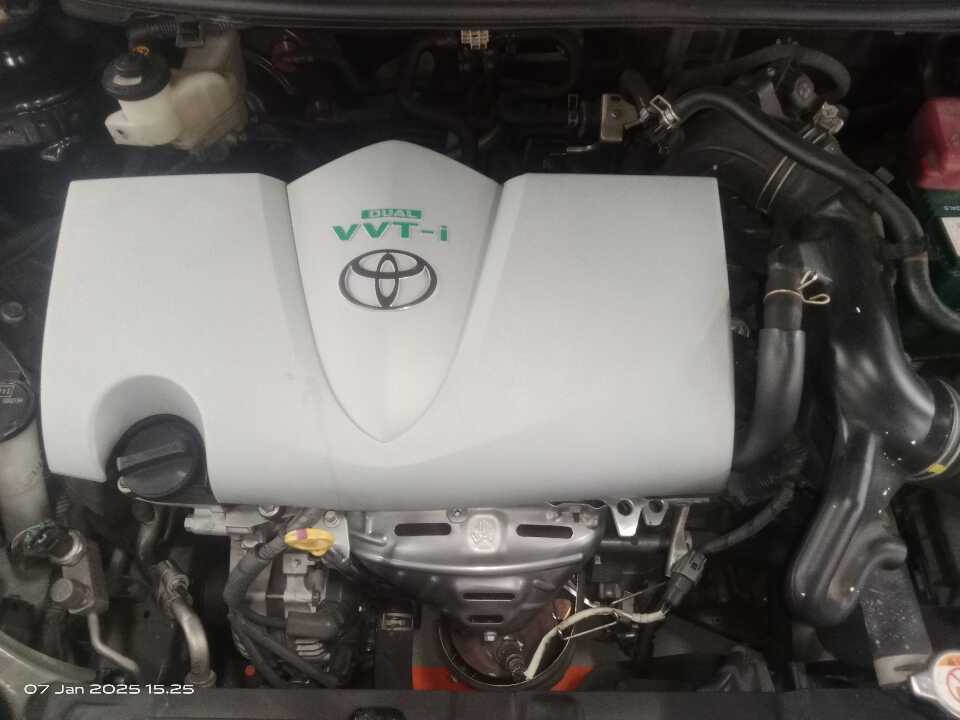 Foto Mobil Bekas Mesin Toyota Yaris 1.5 S tahun 2021