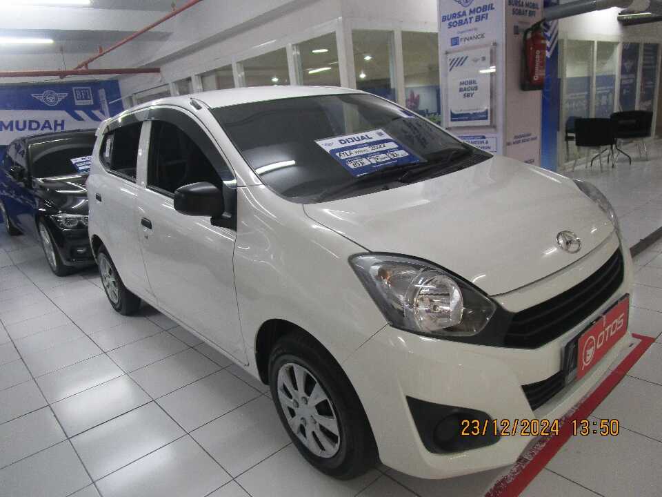 2022 Daihatsu Ayla 1.0 D - Foto 1 dari 6