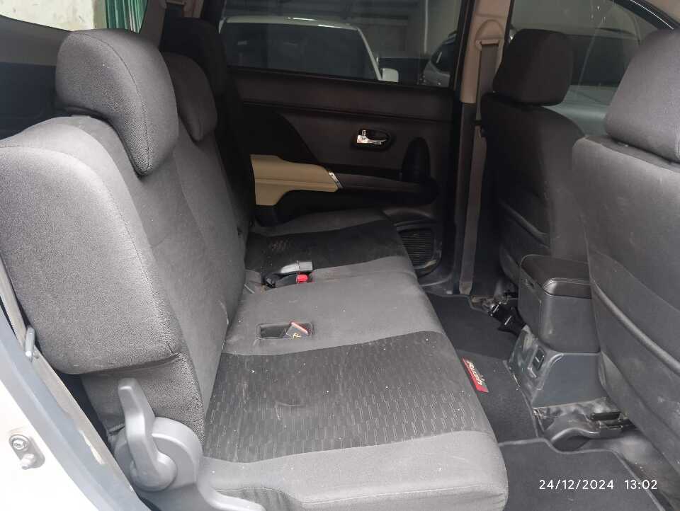 Foto Mobil Bekas Kabin Belakang Toyota Rush 1.5 S tahun 2019