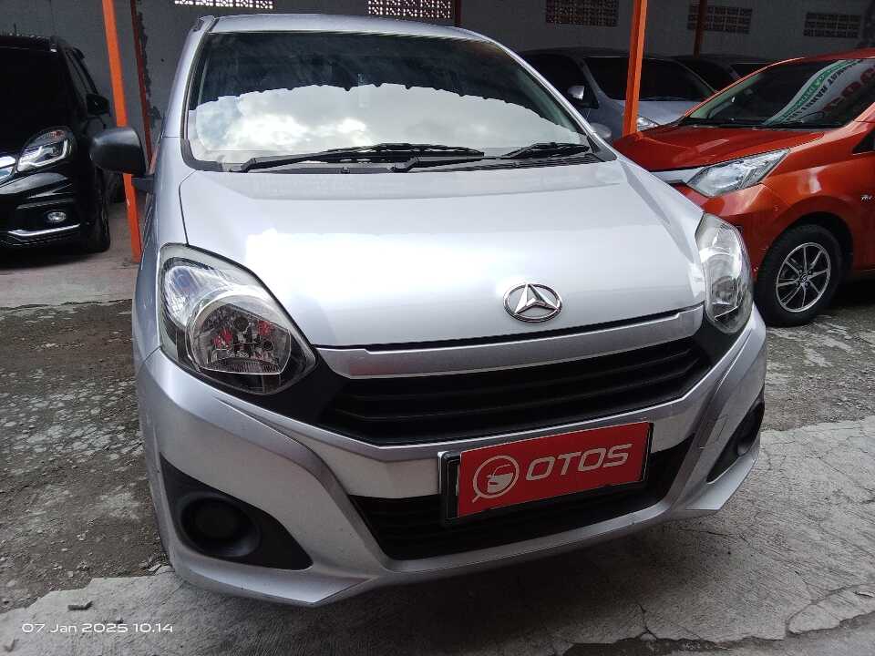 2021 Daihatsu Ayla 1.0 D - Foto 1 dari 6