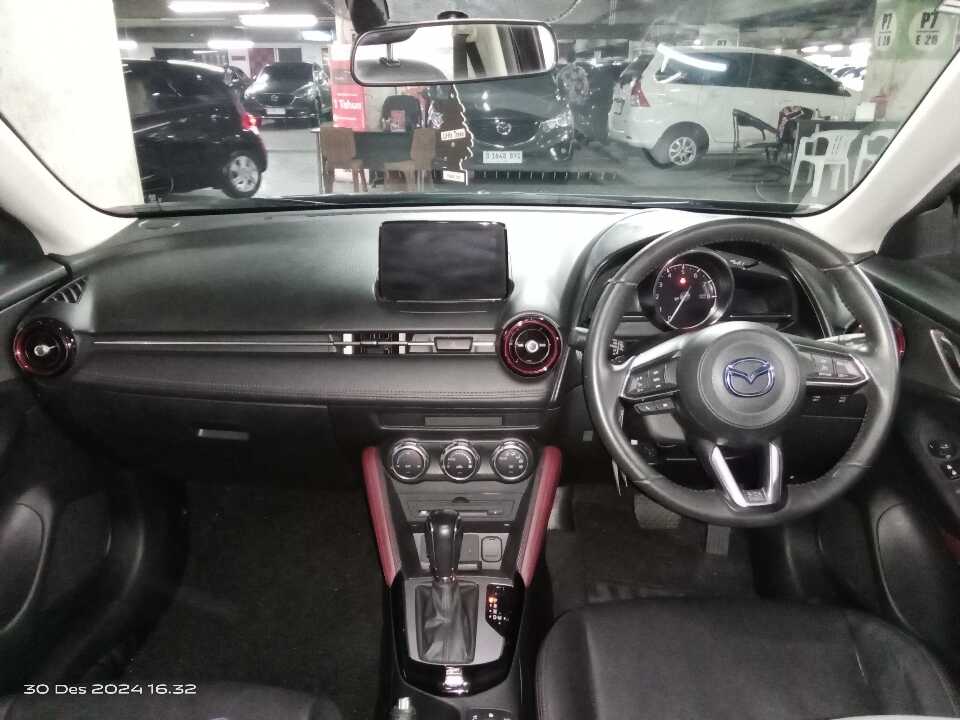 Foto Mobil Bekas Dashboard Mazda CX-3 2.0 tahun 2017
