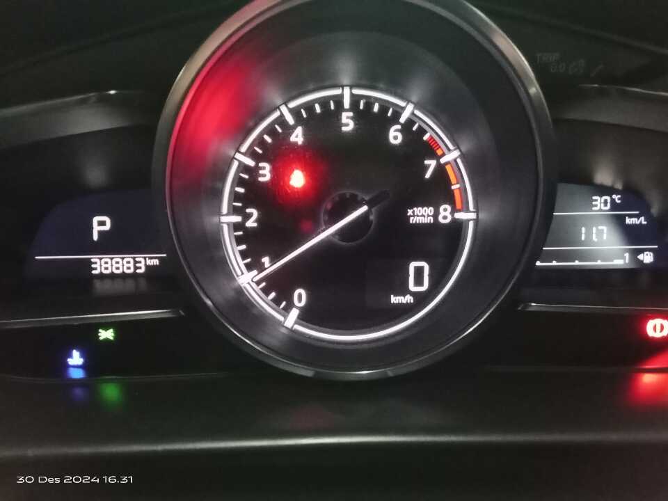 Foto Mobil Bekas Odometer Mazda CX-3 2.0 tahun 2017
