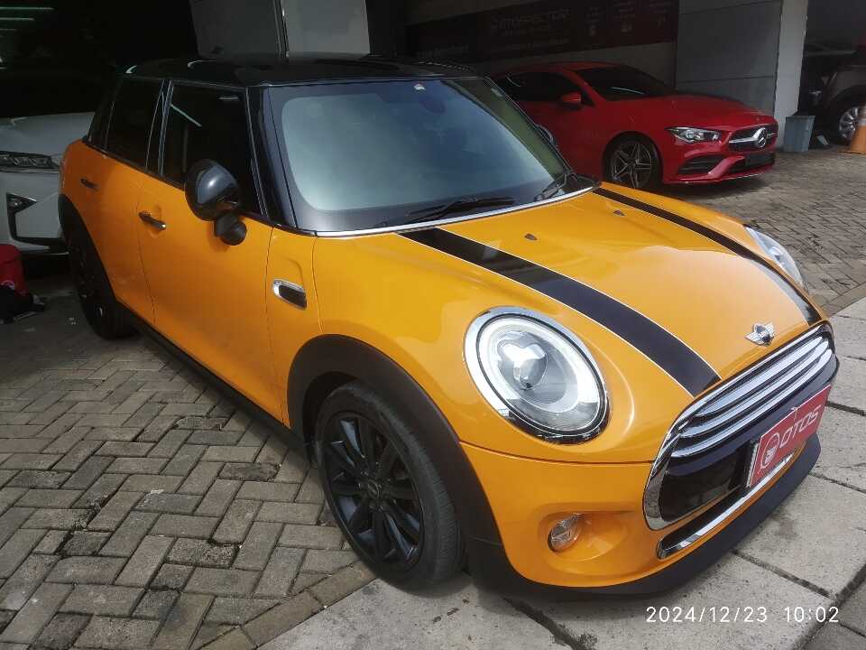 2017 MINI Cooper 1.5 - Foto 1 dari 6