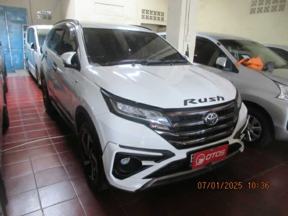 2022 Toyota Rush 1.5 S - Foto 1 dari 6