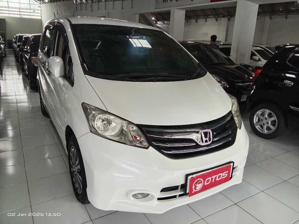 2013 Honda Freed 1.5 E - Foto 1 dari 6