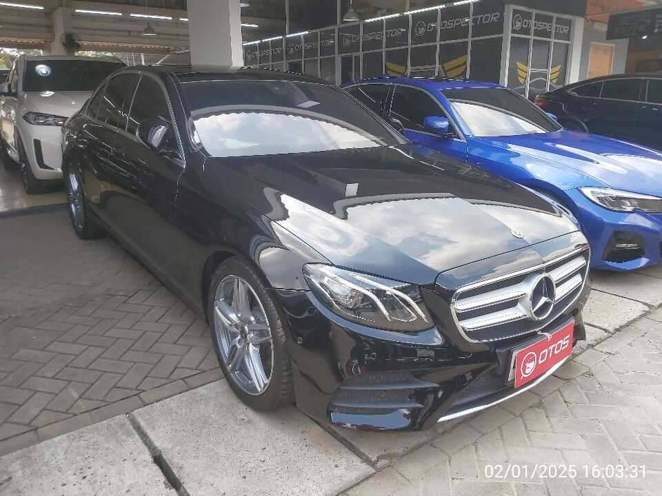 2017 Mercedes-Benz E300 2.0 - Foto 1 dari 6