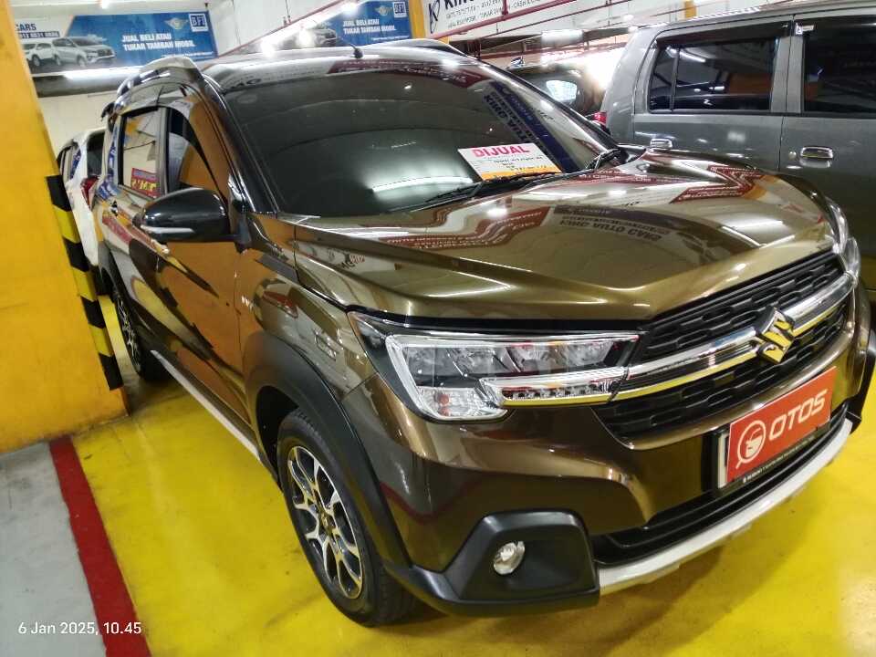2022 Suzuki XL7 1.5 - Foto 1 dari 6