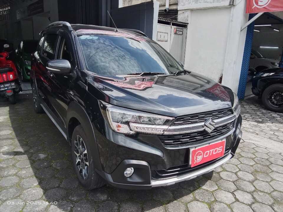 2021 Suzuki XL7 1.5 Alpha - Foto 1 dari 6