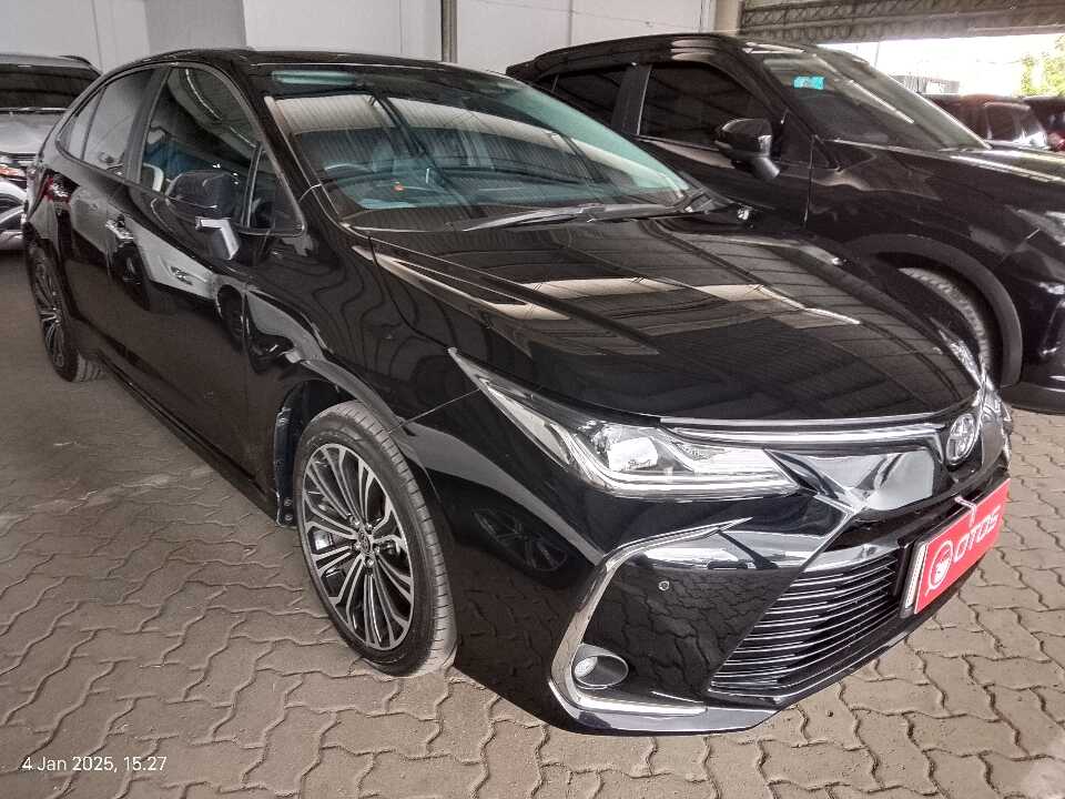 2023 Toyota Corolla Altis 1.8 V - Foto 1 dari 9
