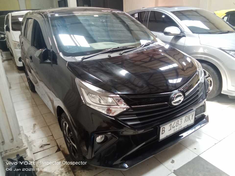 2022 Daihatsu Sigra 1.2 R - Foto 1 dari 6