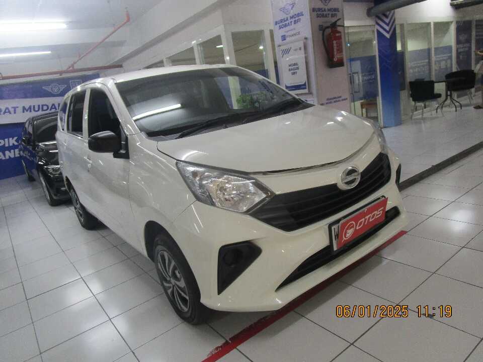 2022 Daihatsu Sigra 1.0 D - Foto 1 dari 6