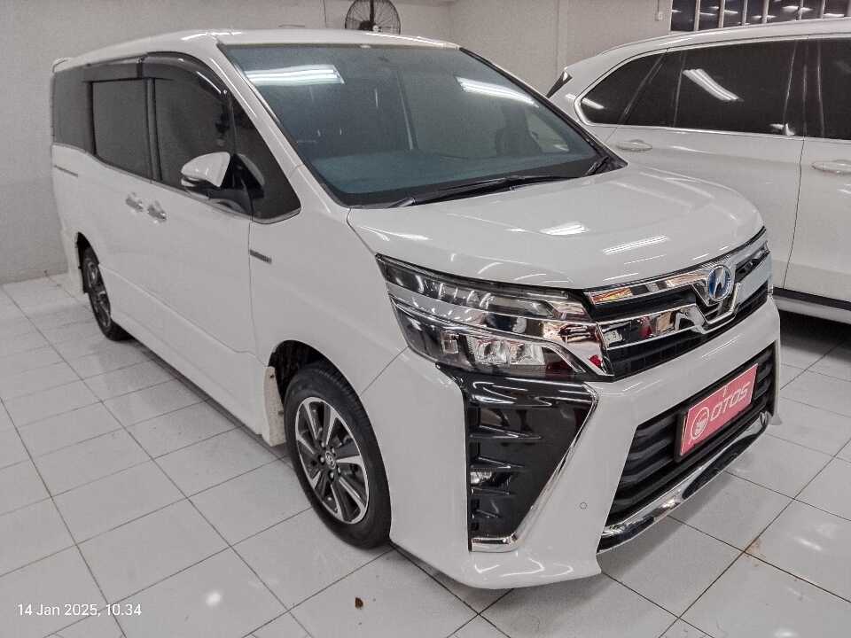 2018 Toyota Voxy 2.0 - Foto 1 dari 6