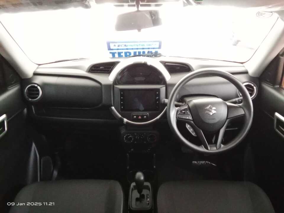 Foto Mobil Bekas Dashboard Suzuki S-Presso 1.0 AGS tahun 2023