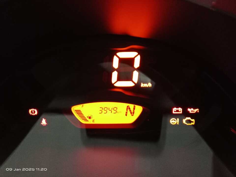 Foto Mobil Bekas Odometer Suzuki S-Presso 1.0 AGS tahun 2023