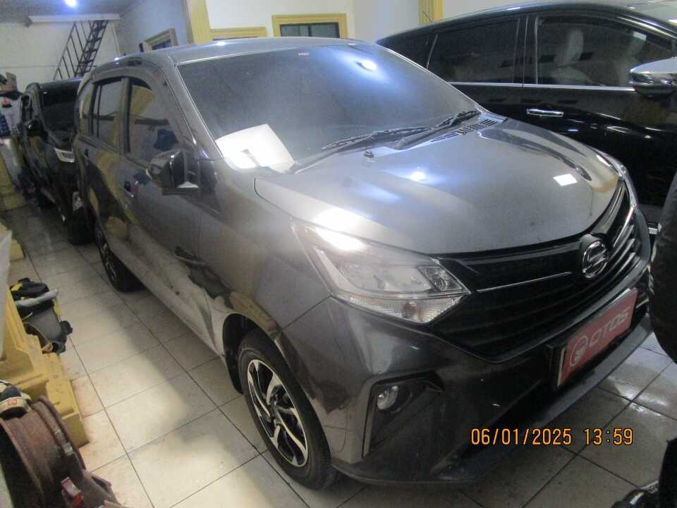 2023 Daihatsu Sigra 1.2 R - Foto 1 dari 6